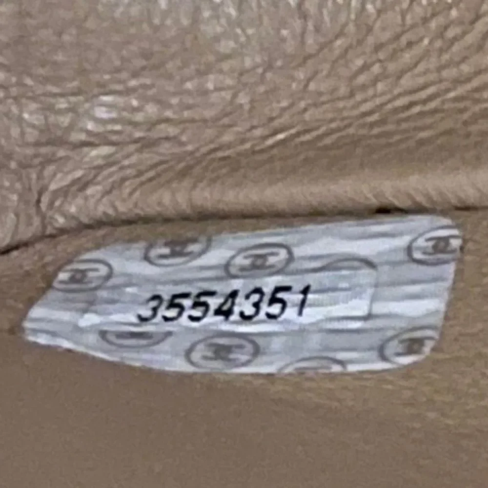 Chanel medium classic flap - Picture 11 of 14